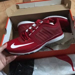 Men shoes size 11 brand new super nice! 🔥